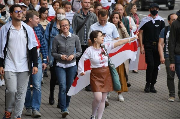 Участники акции протеста в Минске 27 августа - Sputnik Беларусь
