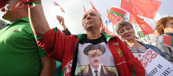 Митинг Женщины за единство и мир в поддержку президента Беларуси Александра Лукашенко - Sputnik Беларусь