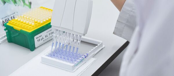 Испытания и производство вакцины от COVID-19 в лаборатории  - Sputnik Беларусь