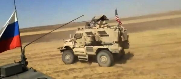 Погоня на броневиках: как россияне и американцы устроили ДТП в Сирии - Sputnik Беларусь
