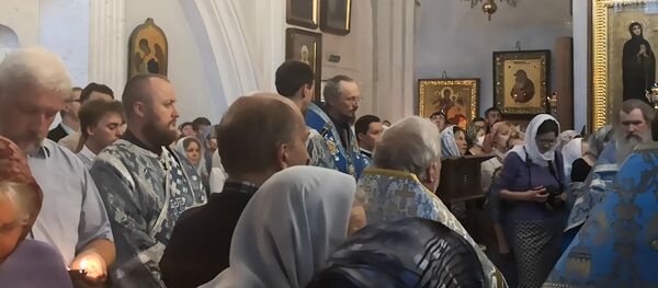 Первая служба митрополита Вениамина - видео - Sputnik Беларусь