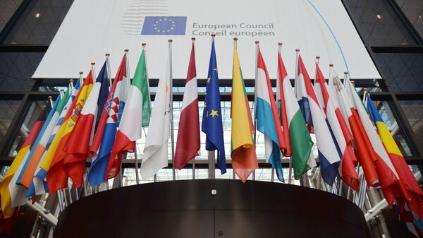 Флаги государств членов ЕС в здании Европейского Совета в Брюсселе - Sputnik Беларусь