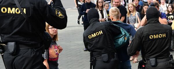 Акцыя студэнтаў МДЛУ ў Мінску 1 верасня Акцыя студэнтаў МДЛУ ў Мінску 1 верасня - Sputnik Беларусь
