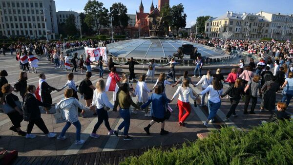 Участники акции протеста в Минске - Sputnik Беларусь