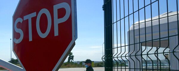 Сотрудник Государственной пограничной службы Украины - Sputnik Беларусь