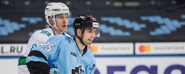 Форвард хоккейного Динамо-Минск Илья Усов - Sputnik Беларусь