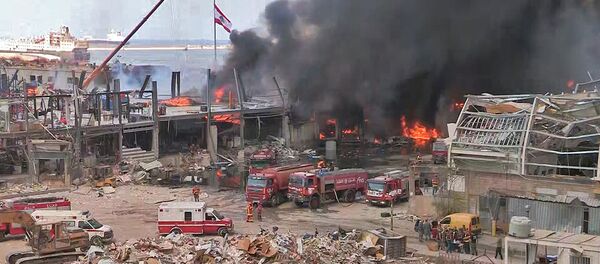 Через месяц после взрывов в порту Бейрута возник пожар - Sputnik Беларусь
