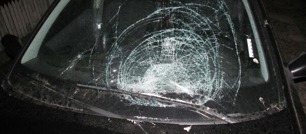 Разбитое в машине стекло - Sputnik Беларусь