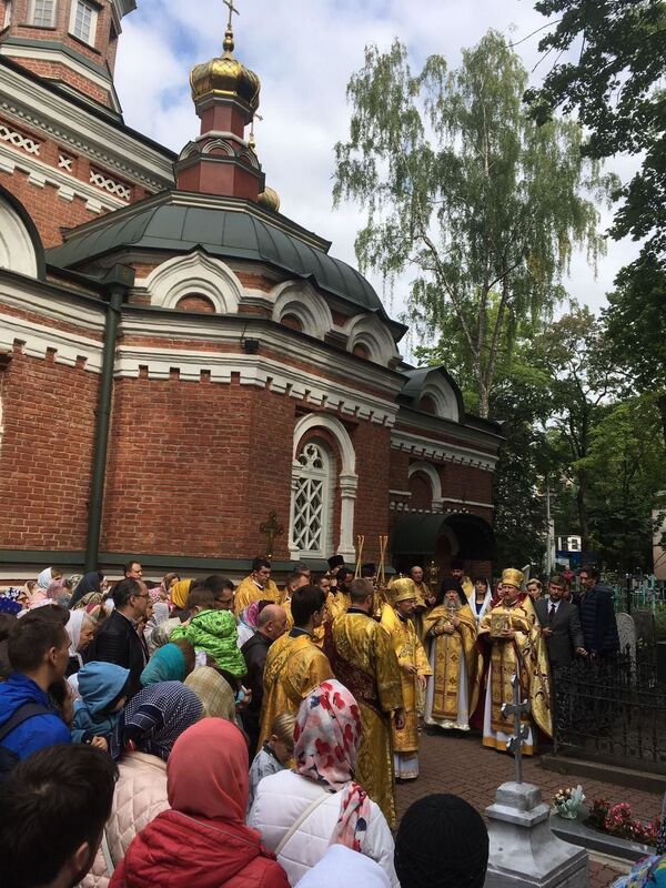 Гуляний нет, есть субботник: как белорусы отмечали день рождения Минска Гуляний нет, есть субботник: как белорусы отмечали день рождения Минска - Sputnik Беларусь