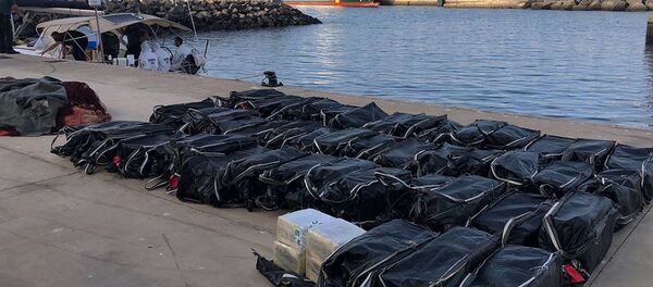 Полиция Испании перехватила судно с тонной кокаина на борту - Sputnik Беларусь