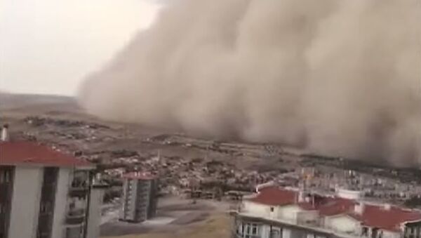 Песчаная буря обрушилась на центральную Турцию - Sputnik Беларусь