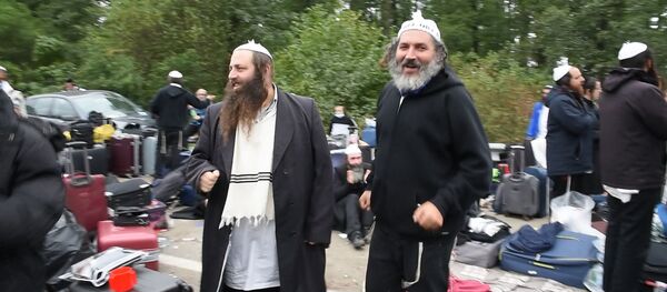 Пикник и танцы хасидов: обстановка на белорусско-украинской границе - Sputnik Беларусь