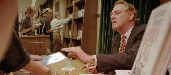 Американский писатель Уинстон Грум - Sputnik Беларусь