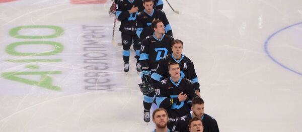 Хоккеисты минского Динамо Хоккеисты минского Динамо - Sputnik Беларусь