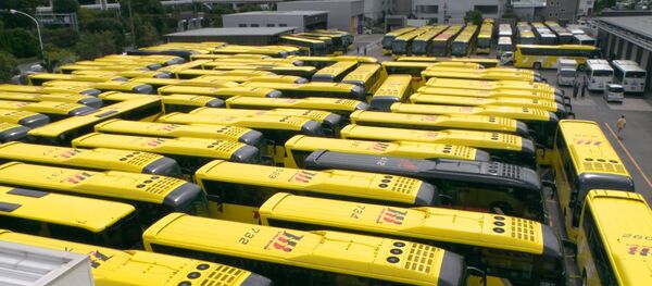 Выход есть: зачем в Японии создали лабиринт из туристических автобусов - Sputnik Беларусь