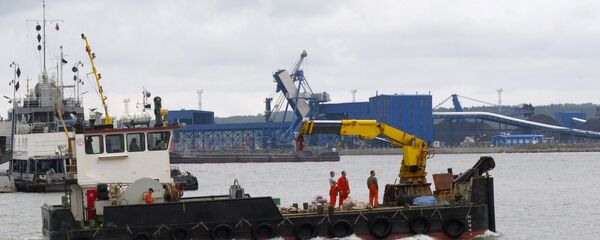 У марскім порце Усць-Луга ў Ленінградскай вобласці - Sputnik Беларусь