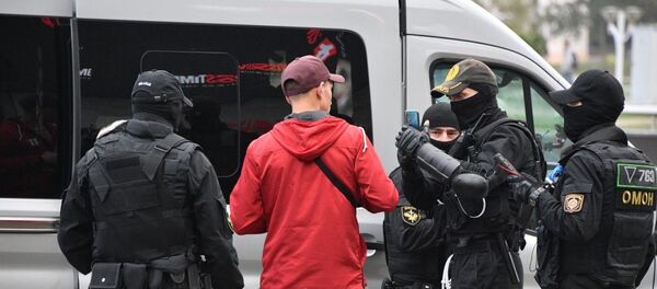 Задержание на акции протеста 27 сентября в Минске Задержание на акции протеста 27 сентября в Минске - Sputnik Беларусь