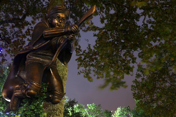 Памятник Гарри Поттеру в Лондоне - Sputnik Беларусь