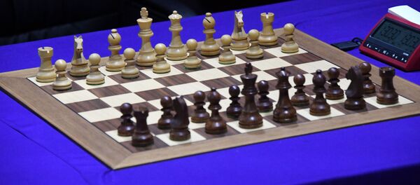 Шахматная доска с фигурами на шахматном турнире - Sputnik Беларусь