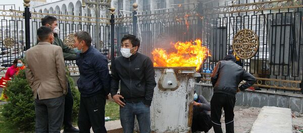 Ситуация у дома правительства Кыргызстана - Sputnik Беларусь