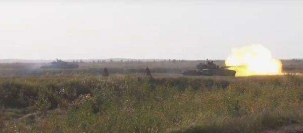 Как выглядит автоматический выстрел танка из башни – видео - Sputnik Беларусь