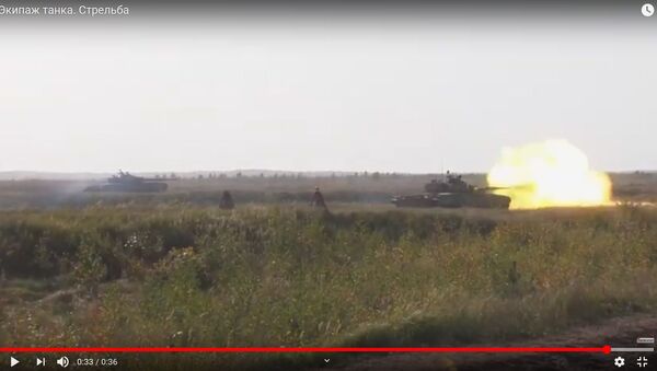 Как выглядит автоматический выстрел танка из башни – видео - Sputnik Беларусь