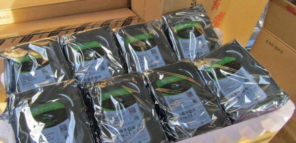 Контрабандные детали для ПК на $40 тыс. выявили в Каменном Логе - Sputnik Беларусь