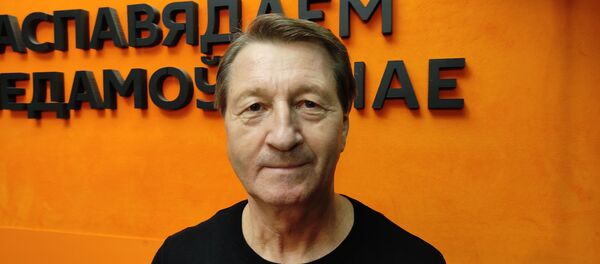 Ярошук: отъезд послов, розыск Тихановской и снова COVID-19 Ярошук: отъезд послов, розыск Тихановской и снова COVID-19 - Sputnik Беларусь