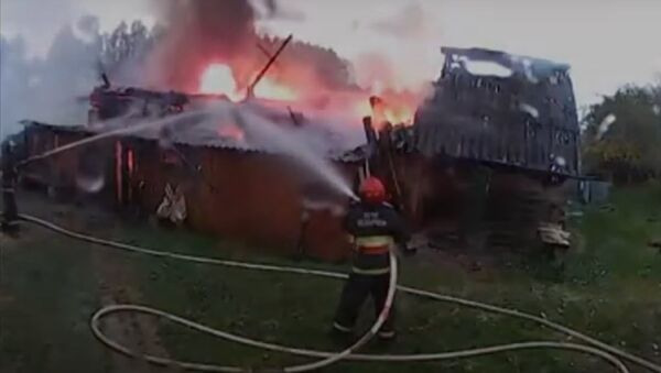 Мужчина пытался сжечь себя вместе с гаражом в Дубровенском районе - Sputnik Беларусь