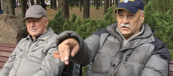 Опрос в Минске: почему вы сейчас не на протестах Опрос в Минске: почему вы сейчас не на протестах - Sputnik Беларусь