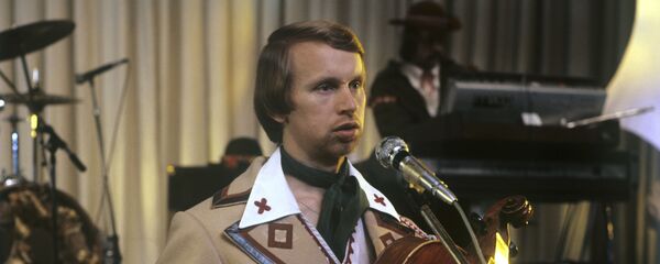 Анатолий Кашепаров, солист вокально-инструментального ансамбля Песняры - Sputnik Беларусь