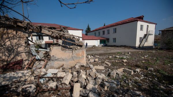 Попавший под обстрел детский сад в Мартуни - Sputnik Беларусь