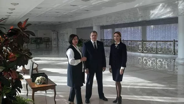 Слева направо: Наталья Лаптева, Александр Баханович, Наталья Карчевская - Sputnik Беларусь