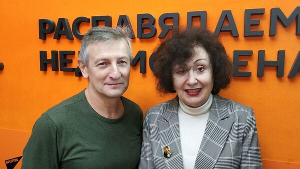 Деньги и мир: эксперты об отмене роуминга и нарушениях в сфере госзакупок - Sputnik Беларусь