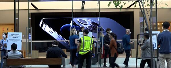 Новинка от Apple не вызвала ажиотажа среди покупателей Новинка от Apple не вызвала ажиотажа среди покупателей - Sputnik Беларусь