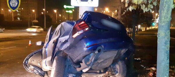 Ночное ДТП на Игуменском тракте в Минске Ночное ДТП на Игуменском тракте в Минске - Sputnik Беларусь