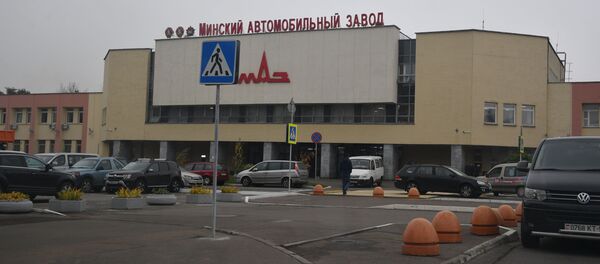 Проходная Минского автозавода в понедельник 26 октября - Sputnik Беларусь