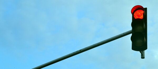 Красный сигнал светофора, архивное фото - Sputnik Беларусь