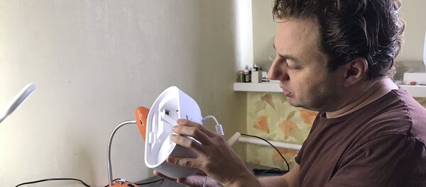 Сергей Вендин за работой - Sputnik Беларусь