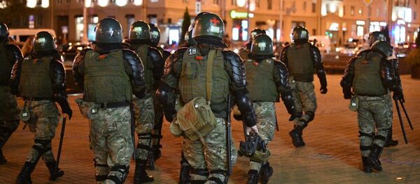 Силовики на улицах Минска - Sputnik Беларусь