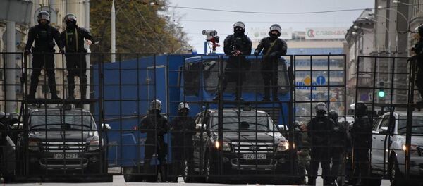Силовики перекрывают движение в Минске - Sputnik Беларусь