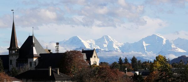 Общий вид заснеженных Альп из Берна, Швейцария - Sputnik Беларусь