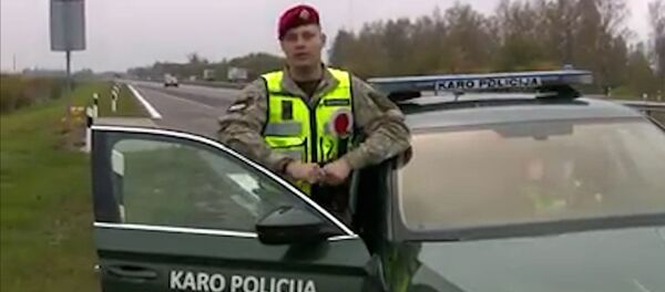 Не путайтесь под гусеницами: жителей Литвы предупредили об учениях НАТО - Sputnik Беларусь