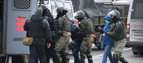 Затрыманне ўдзельнікаў акцыі пратэсту Затрыманне ўдзельнікаў акцыі пратэсту - Sputnik Беларусь