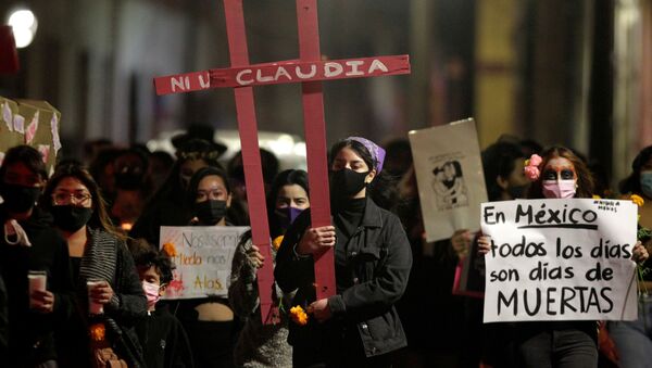 Женщины Мексики принимают участие в молчаливой акции протеста - Sputnik Беларусь