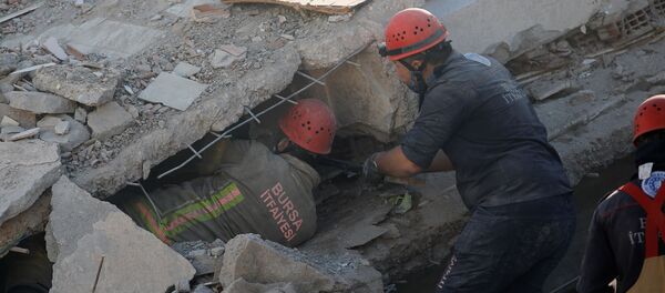 Разбор завалов в Турции - Sputnik Беларусь