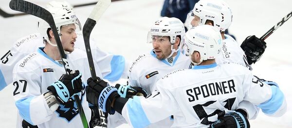 Хоккеисты минского Динамо - Sputnik Беларусь