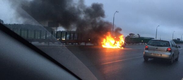 Утром на 48-м километре МКАД горел автомобиль - Sputnik Беларусь