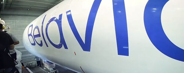 Як у Бразіліі рыхтуюць самалёты Embraer для Белавія - відэа - Sputnik Беларусь