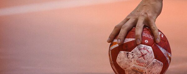 Гандбольный мяч на тренировке - Sputnik Беларусь